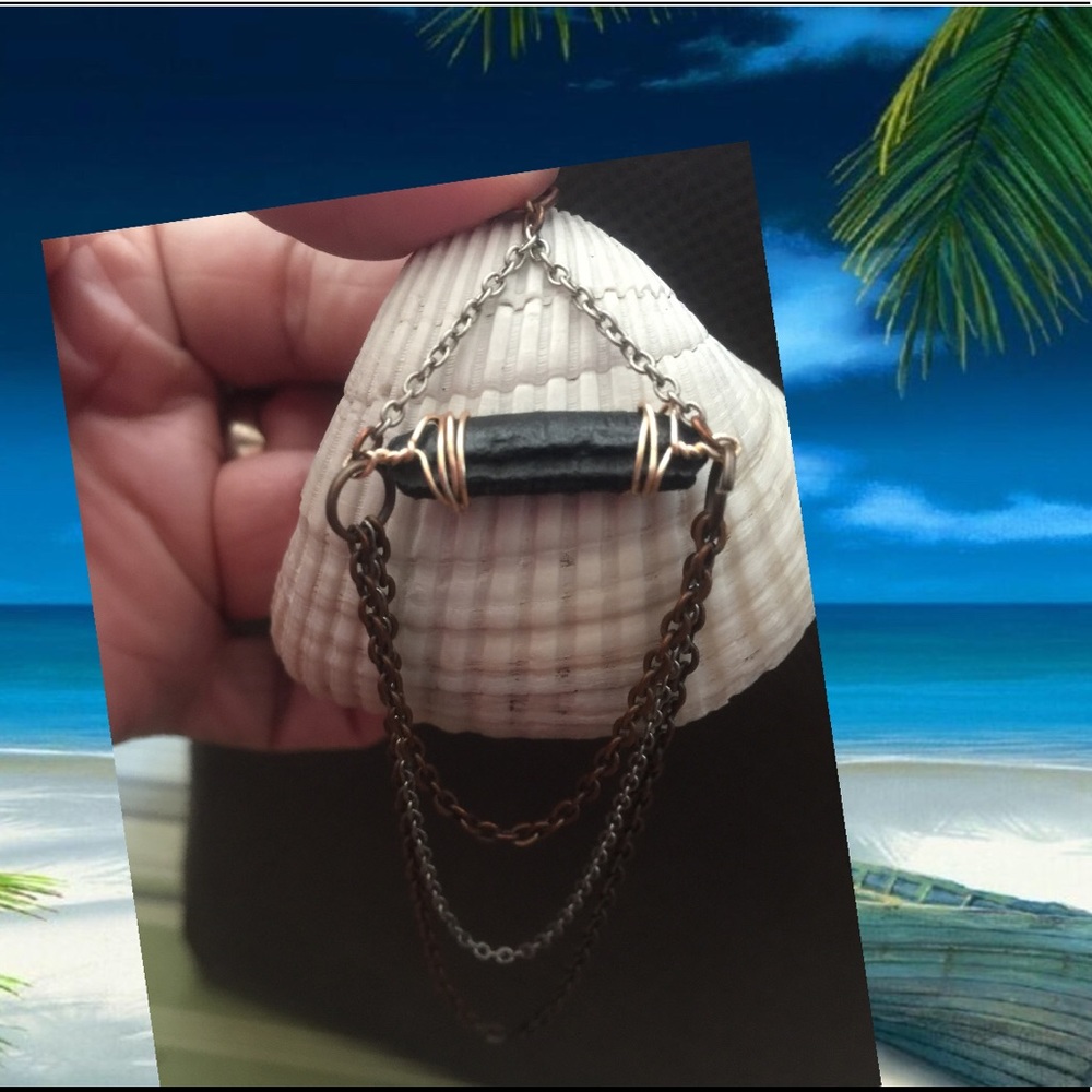 HAND MADE Multicolored chain pendant